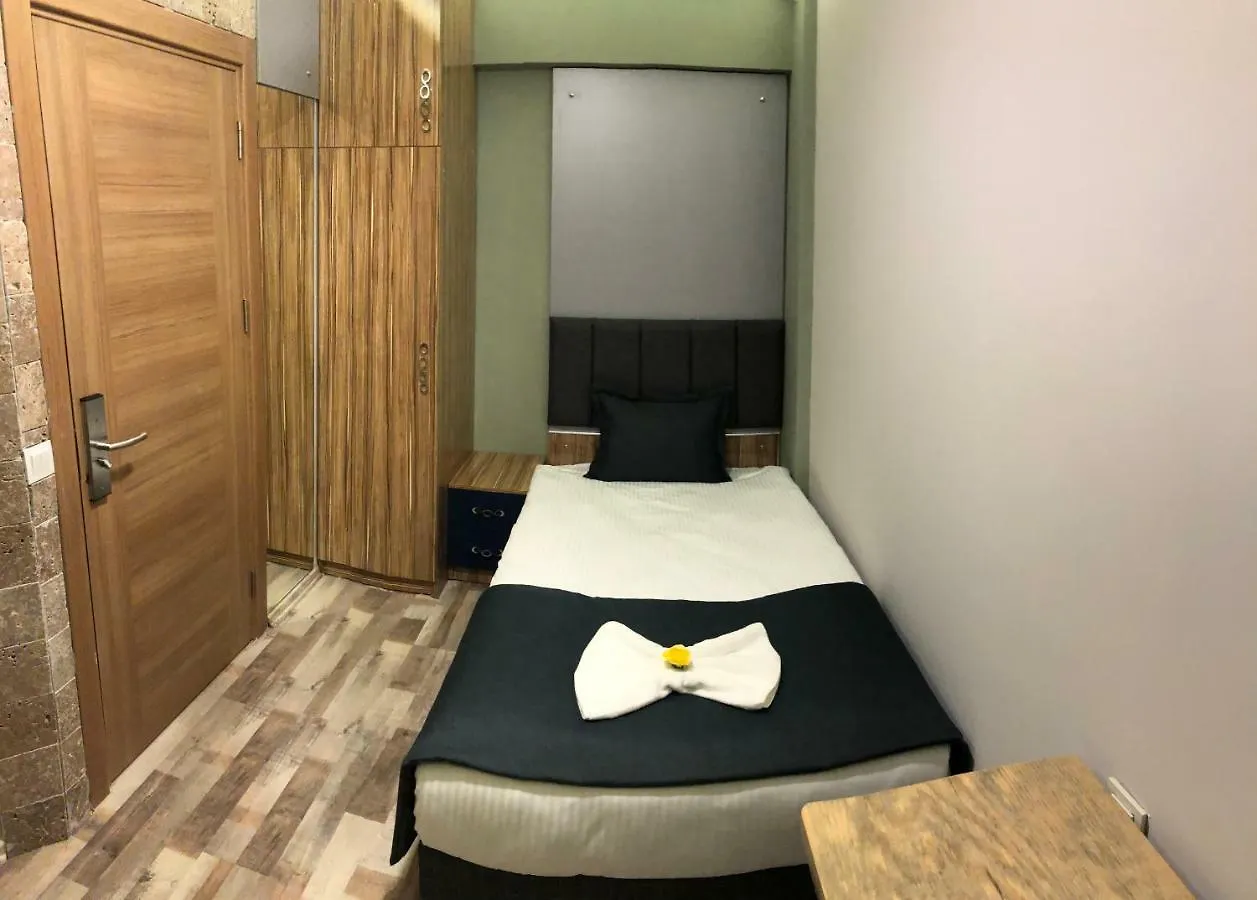 White House Izmir Bed & Breakfast